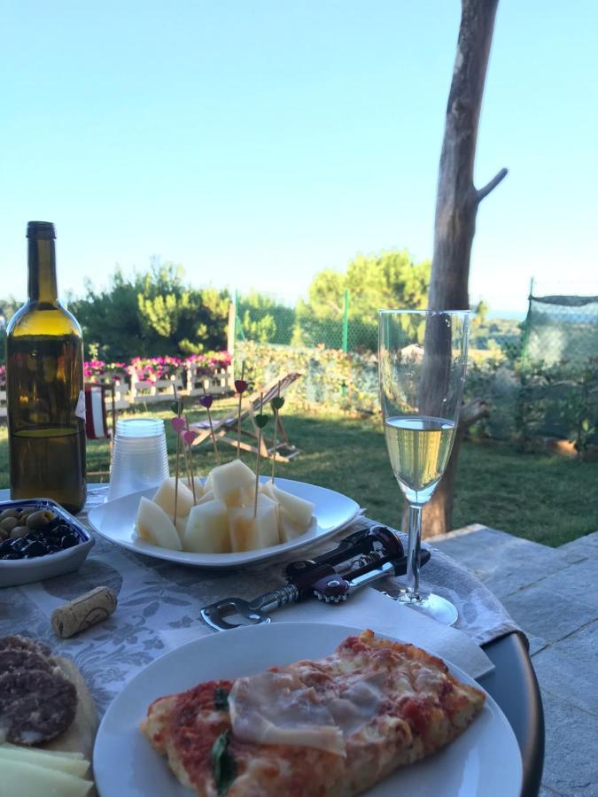 Bed and Breakfast La Trave Montecosaro  Екстер'єр фото